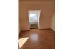 Dachgeschoßwohnung Essen Huttrop - 3 Zimmer, 76 m&sup2;, 119.000&euro; | Angebot:26819341