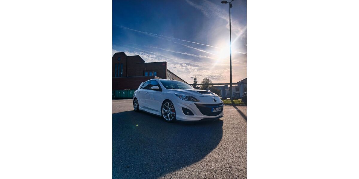 Mazda 3 118.000 km 15.500 &euro; Remscheid 42899