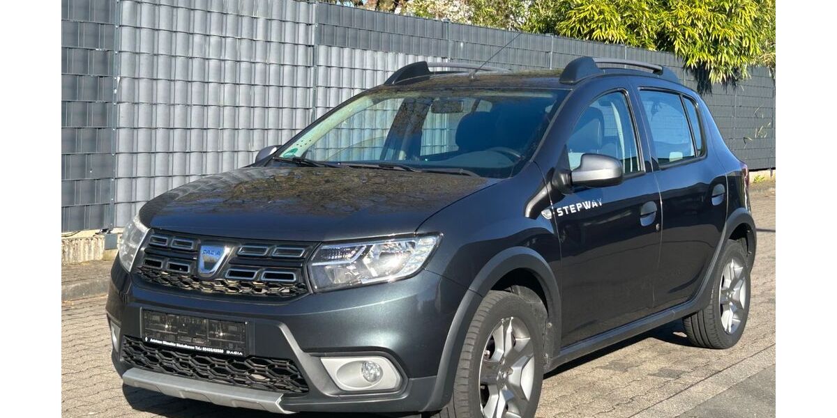 Dacia Sandero 59.500 km 8.750 &euro; Solingen 42655
