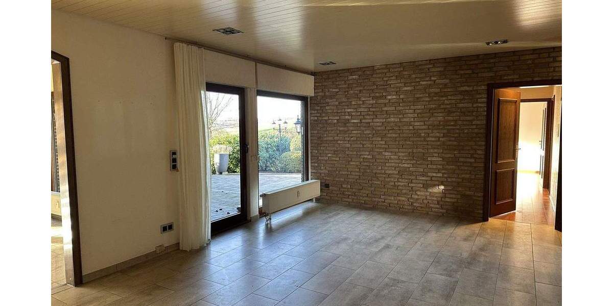 Bungalow Solingen Gräfrath - 6 Zimmer, 236 m&sup2;, 675.000&euro; | Angebot:25755949