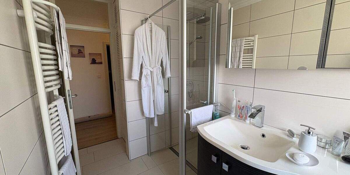 Etagenwohnung Wuppertal Langerfeld - 5 Zimmer, 132 m&sup2;, 279.000&euro; | Angebot:25696386