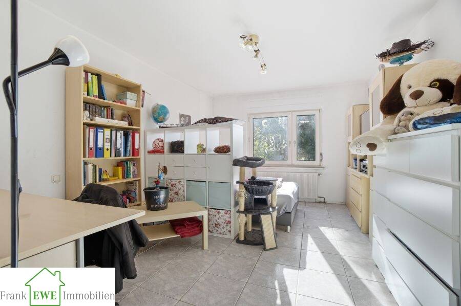 Mehrfamilienhaus, Wohnhaus Düsseldorf Hassels Hassels - 8 Zimmer, 230 m&sup2;, 759.000&euro; | Angebot:26363078