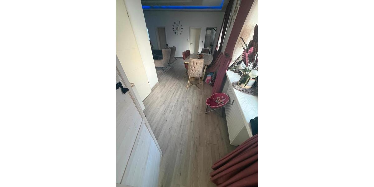 Erdgeschoßwohnung Duisburg Ruhrort - 3 Zimmer, 84 m&sup2;, 650&euro; | Angebot:27582526