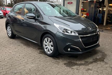 Peugeot 208 92.000 km 6.980 &euro; Essen 45141