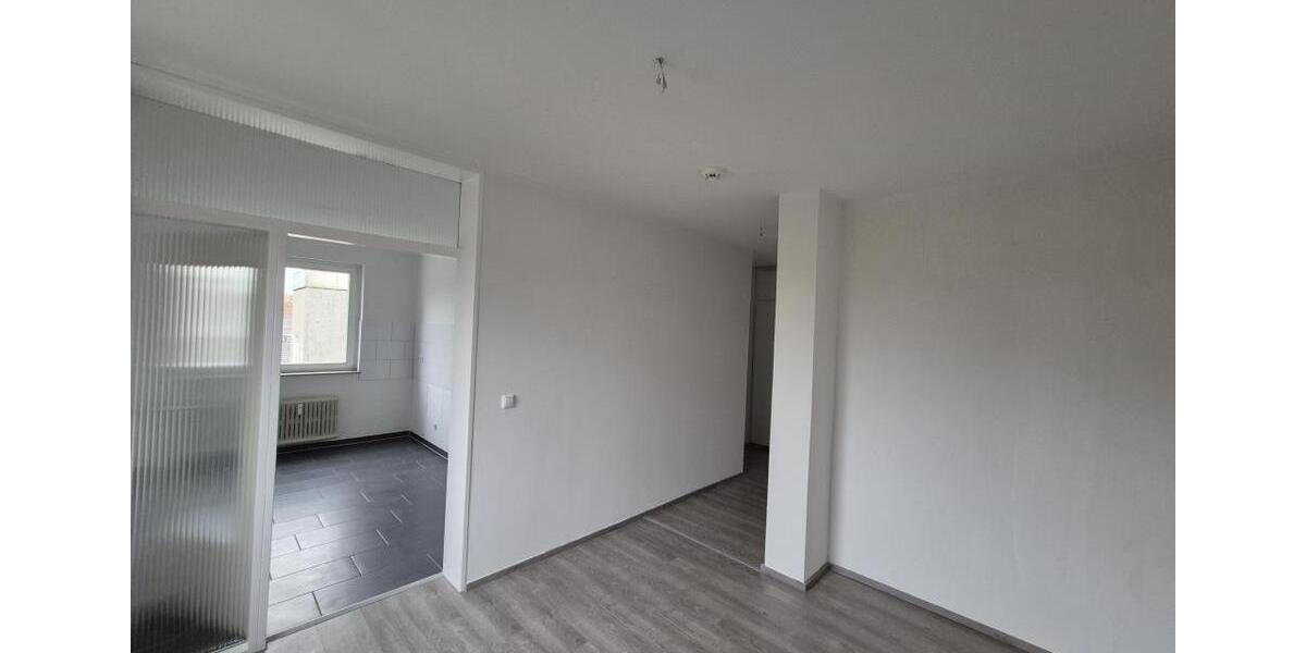 Etagenwohnung Duisburg Hamborn - 3.5 Zimmer, 81 m&sup2;, 589&euro; | Angebot:25648666