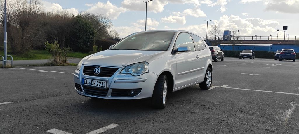VW Polo 100.500 km 2.490 &euro; Duisburg 47269