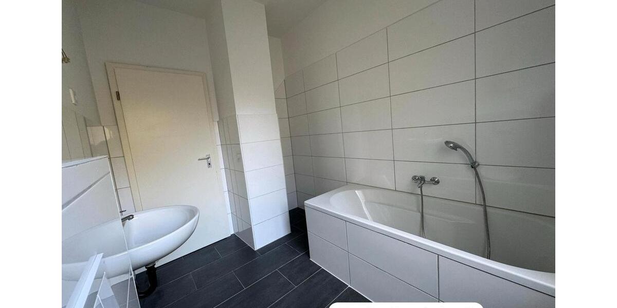 Erdgeschoßwohnung Bochum Günnigfeld - 3 Zimmer, 92 m&sup2;, 1.200&euro; | Angebot:24103171