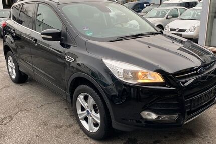 Ford Kuga 132.000 km 8.900 &euro; Monheim 40789