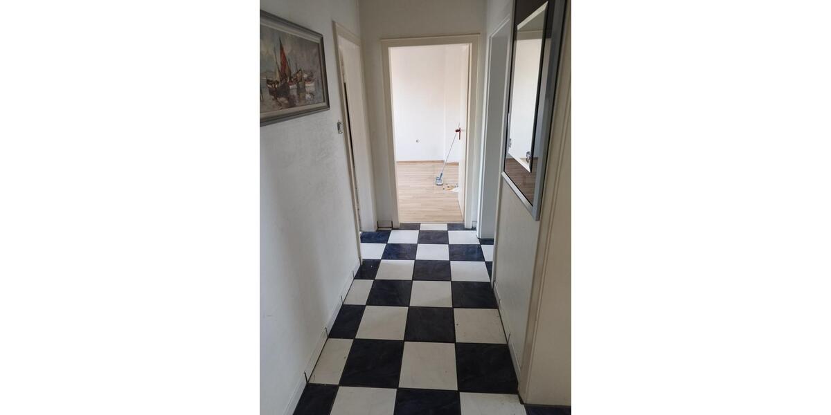Etagenwohnung Bochum Bochum-Südwest - 3 Zimmer, 67 m&sup2;, 550&euro; | Angebot:27577086