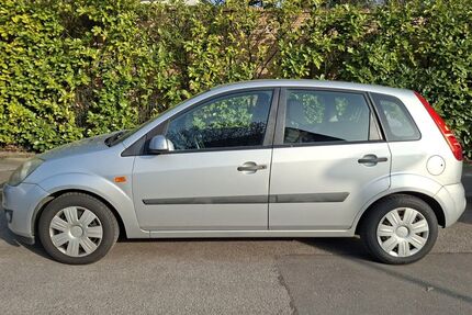 Ford Fiesta 205.000 km 2.000 &euro; Gladbeck 45964