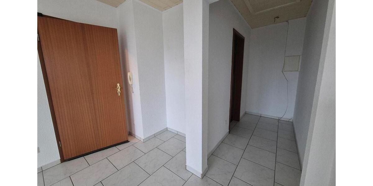 Dachgeschoßwohnung Duisburg Hochheide - 2 Zimmer, 90 m&sup2;, 896&euro; | Angebot:25613644