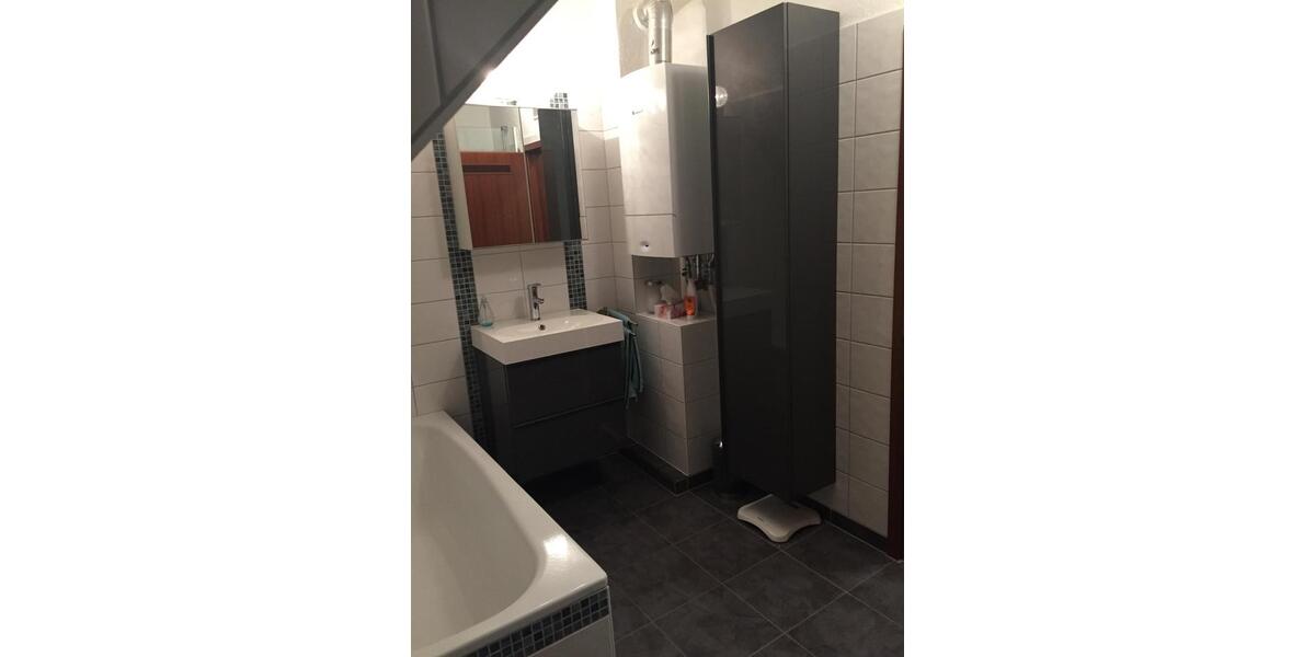 Dachgeschoßwohnung Bochum Bochum-Nord - 3 Zimmer, 70 m&sup2;, 600&euro; | Angebot:25965177