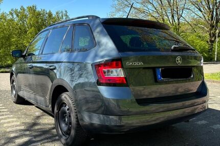 Skoda Fabia 94.697 km 9.990 &euro; Solingen 42653