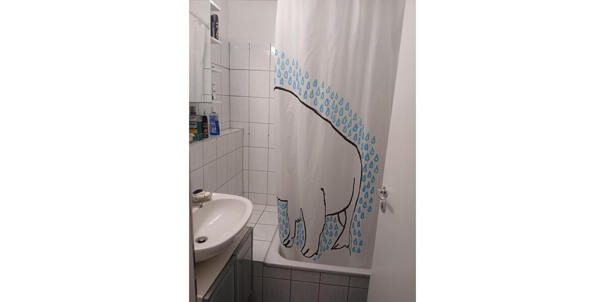 Etagenwohnung Düsseldorf Stadtbezirk 3 - 1 Zimmer, 89 m&sup2;, 700&euro; | Angebot:25538388