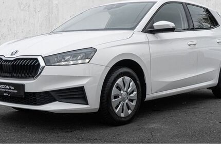 Skoda Fabia 42.756 km 14.490 &euro; Düsseldorf 40474