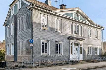 Haus Hückeswagen - 10 Zimmer, 281 m&sup2;, 349.000&euro; | Angebot:24632201