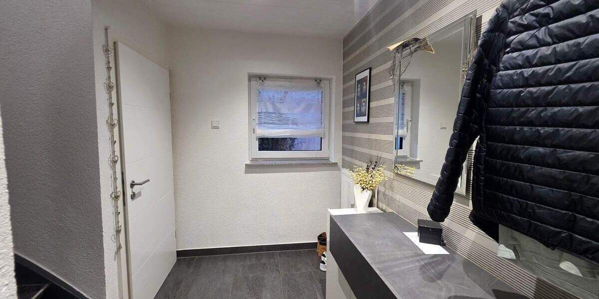 Doppelhaushälfte Velbert Mitte - 5 Zimmer, 145 m&sup2;, 560.000&euro; | Angebot:25897604