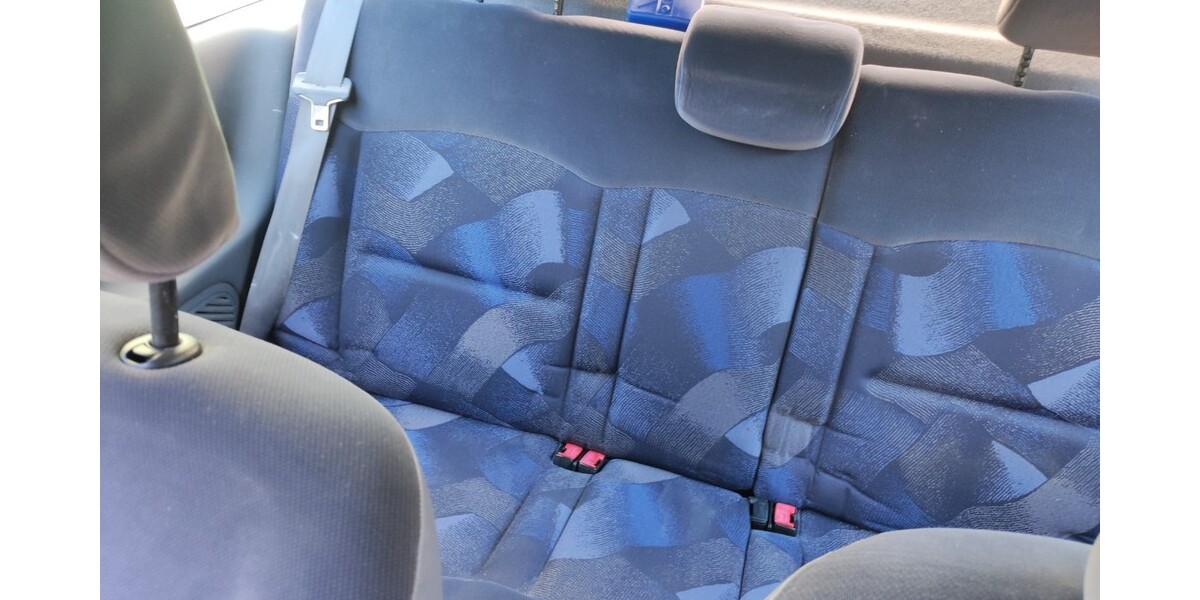 Renault Clio 122.280 km 1.900 &euro; Solingen 42651