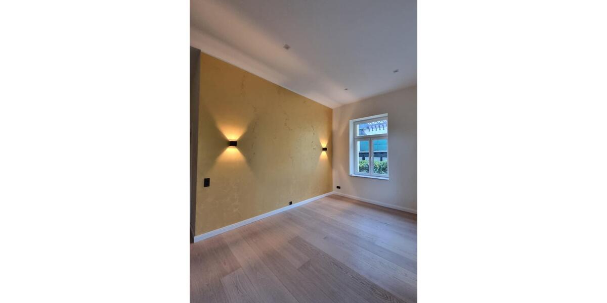 Erdgeschoßwohnung Wuppertal Gemarkung Langerfeld - 4 Zimmer, 200 m&sup2;, 3.000&euro; | Angebot:25394175