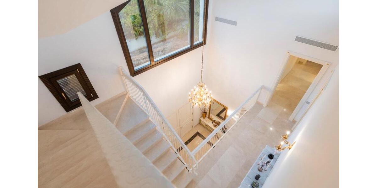 Villa Düsseldorf Stadtmitte - 7 Zimmer, 761 m&sup2;, 4.800.000&euro; | Angebot:26750435
