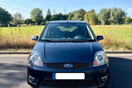 Ford Fiesta 144.670 km 4.750 &euro; Düsseldorf 40223
