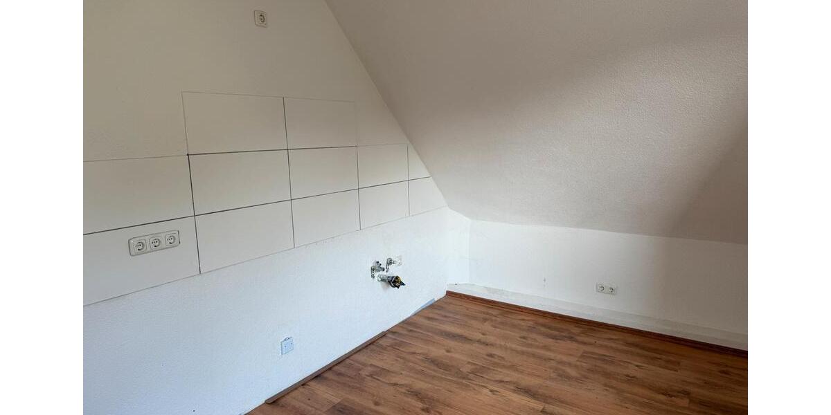 Dachgeschoßwohnung Duisburg Rheinhausen - 2 Zimmer, 55 m&sup2;, 725&euro; | Angebot:25979621