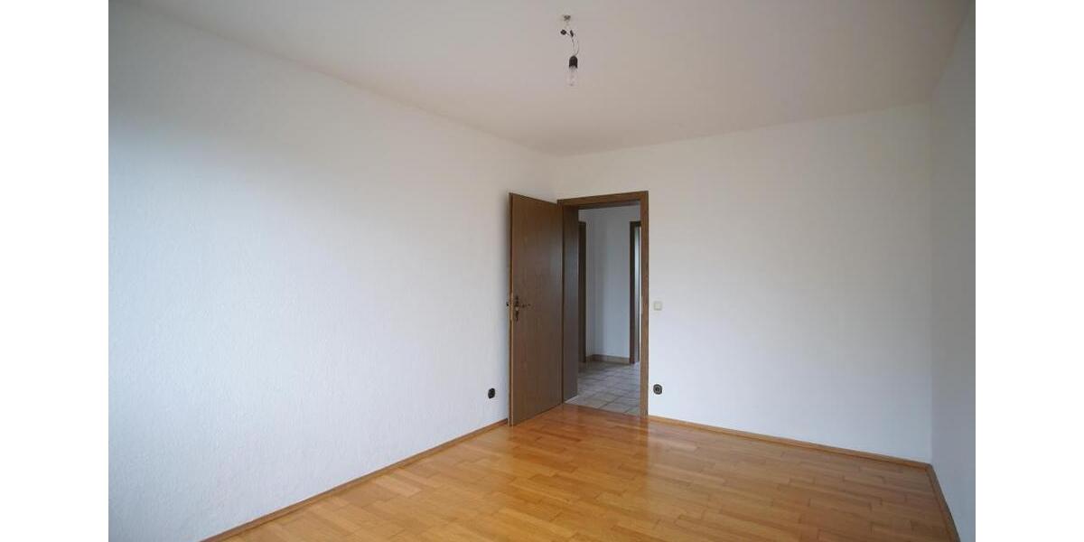 Etagenwohnung Essen Stadtbezirk VII - 3 Zimmer, 71 m&sup2;, 599&euro; | Angebot:25370779