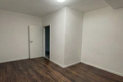 Helle renovierte Dachgeschoss 5 Zimmer Wohnung in Bochum Wattenscheid mit guter Anbindung - Wohnung Bochum Günnigfeld | Angebot:24700175
