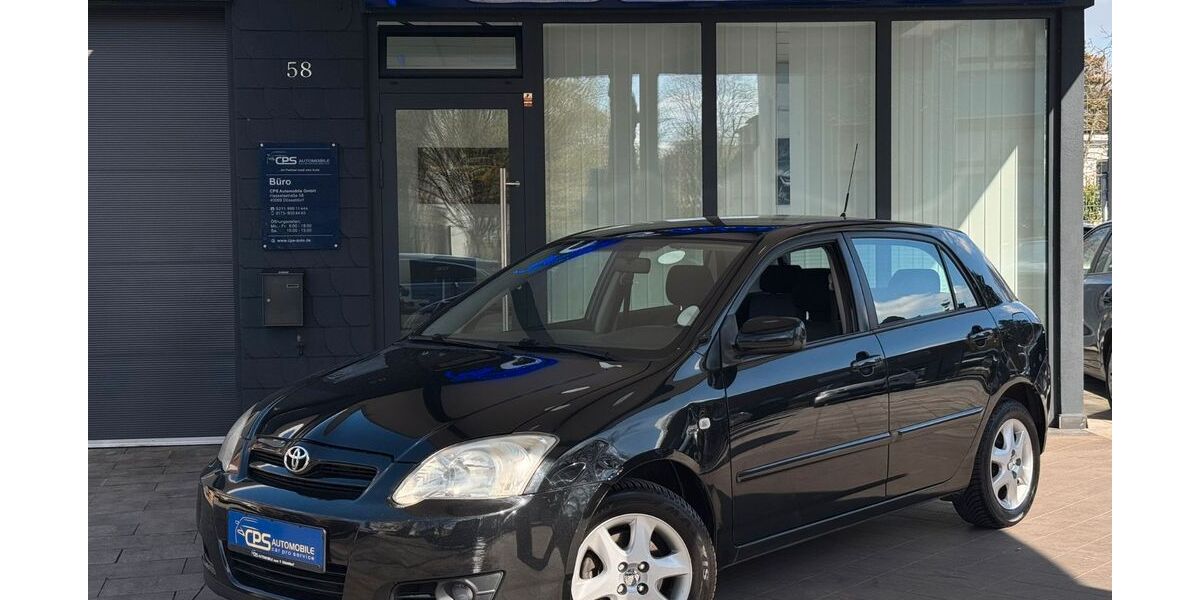 Toyota Corolla 115.000 km 5.900 &euro; Düsseldorf 40599