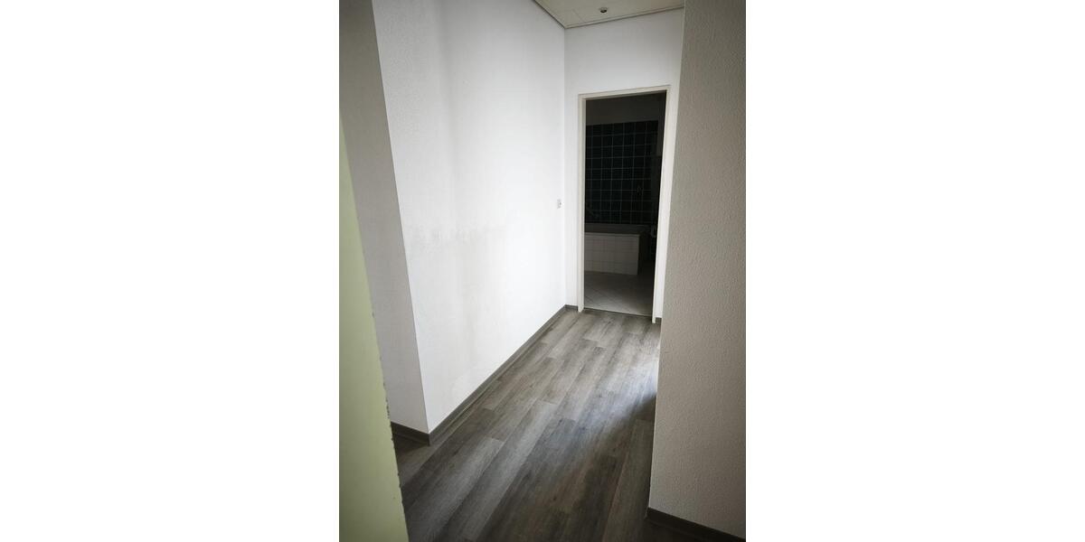 Etagenwohnung Duisburg Huckingen - 3 Zimmer, 92 m&sup2;, 1.050&euro; | Angebot:27586893