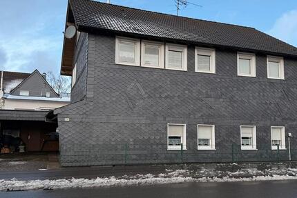 Haus Wermelskirchen - 8 Zimmer, 205 m&sup2;, 429.000&euro; | Angebot:26778739