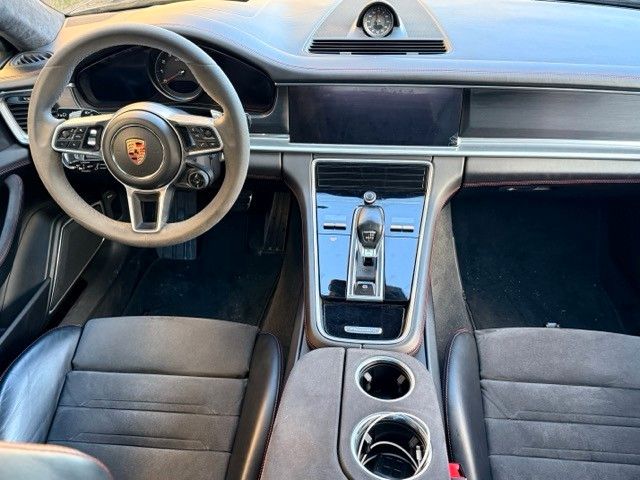 Porsche Panamera 202.000 km 44.950 &euro; Düsseldorf 40233