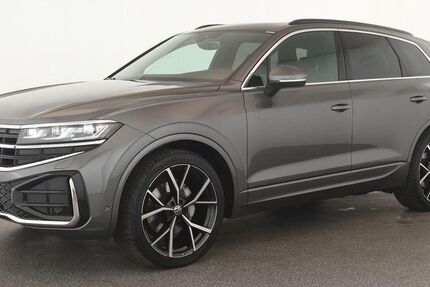 VW Touareg 18.100 km 58.384 &euro; Neuss 41460