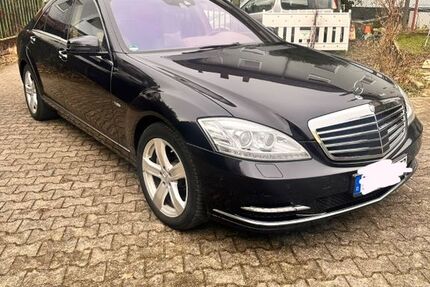Mercedes-Benz S 400 148.000 km 17.900 &euro; Bochum 44867