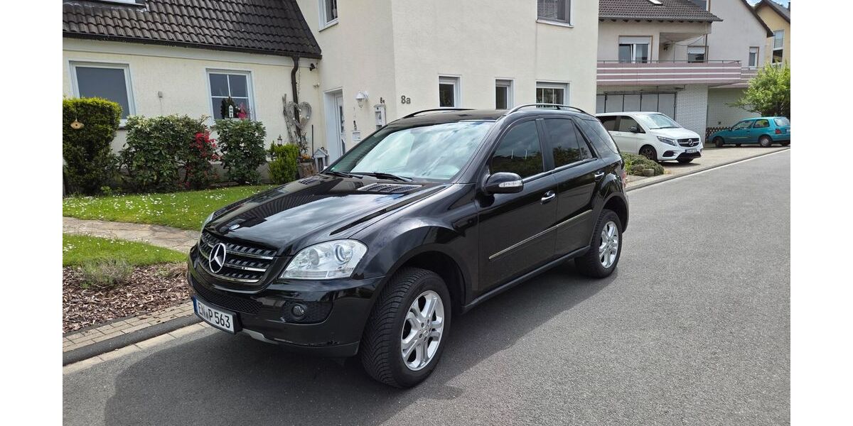 Mercedes-Benz ML 280 202.500 km 9.900 &euro; Schwelm 58332