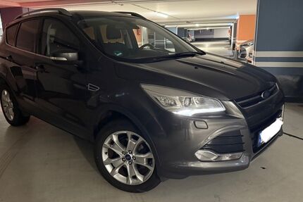 Ford Kuga 62.000 km 10.990 &euro; Bochum 44787