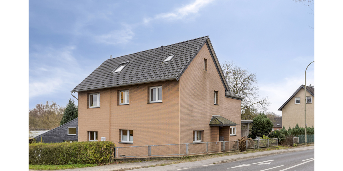 Großzügiges Ein- oder Zweifamilienhaus mit Charme, Gartenparadies & vielen Möglichkeiten - Einfamilienhaus Leichlingen | Angebot:25269338