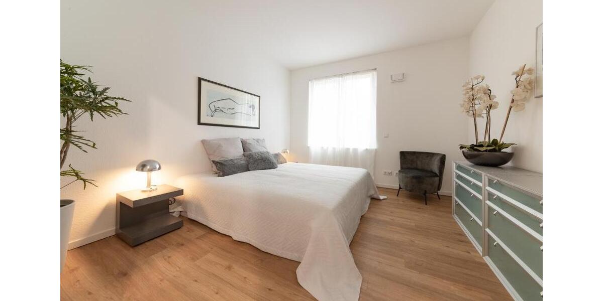 Etagenwohnung Düsseldorf Pempelfort - 3 Zimmer, 87 m&sup2;, 1.431&euro; | Angebot:25524178