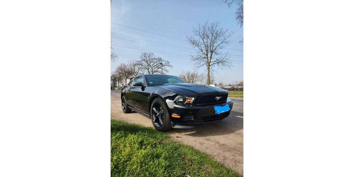 Ford Mustang 101.000 km 14.400 &euro; Düsseldorf 40221