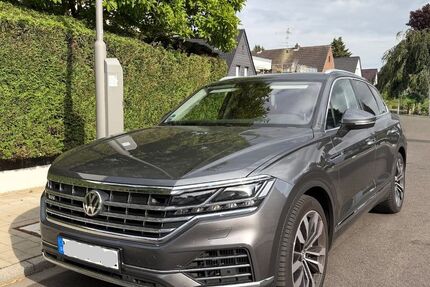 VW Touareg 114.000 km 43.900 &euro; Neuss 41460