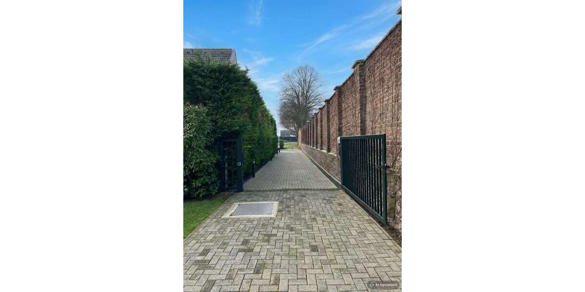 Einfamilienhaus Düsseldorf-Lörick Lörick - 10 Zimmer, 277 m&sup2;, 1.300.000&euro; | Angebot:25857965