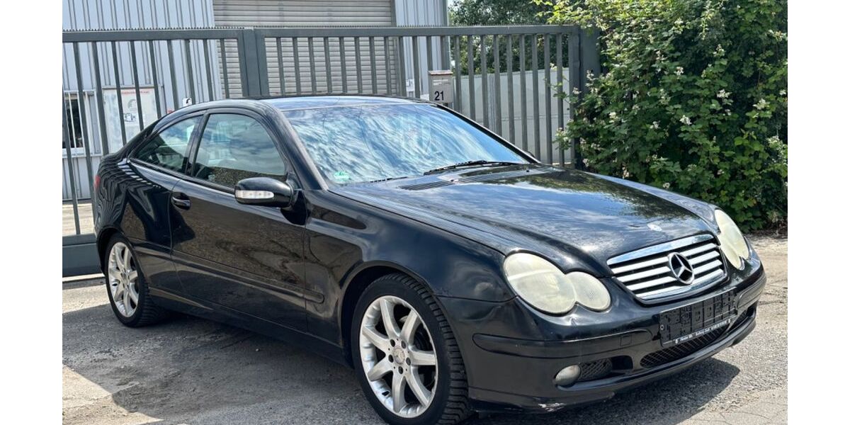 Mercedes-Benz CL 200 214.000 km 2.850 &euro; Neuss 41460
