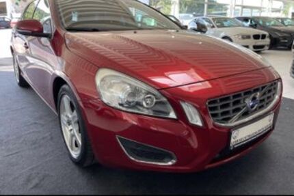 Volvo V60 210.000 km 8.199 &euro; Hattingen 45527