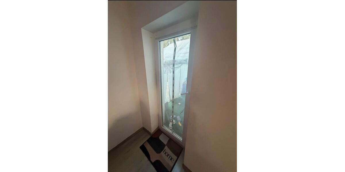 Erdgeschoßwohnung Duisburg Ruhrort - 3 Zimmer, 84 m&sup2;, 650&euro; | Angebot:27582526