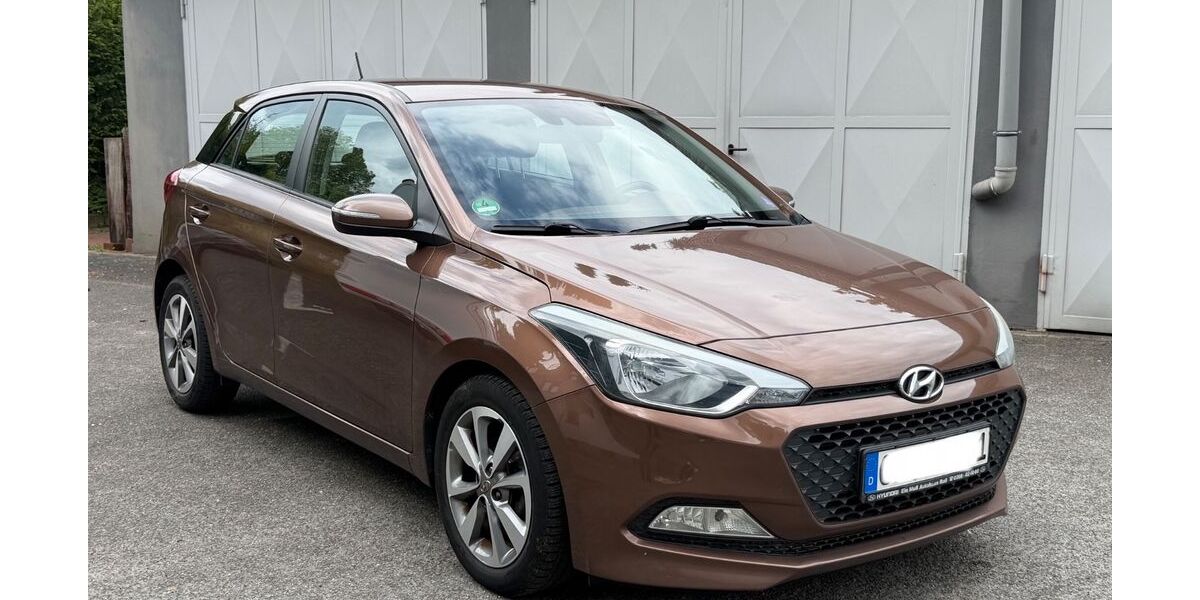 Hyundai i20 111.000 km 6.290 &euro; Essen 45127