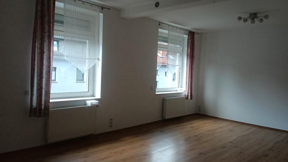 Etagenwohnung Velbert Velbert-Mitte - 3 Zimmer, 100 m&sup2;, 800&euro; | Angebot:26476732