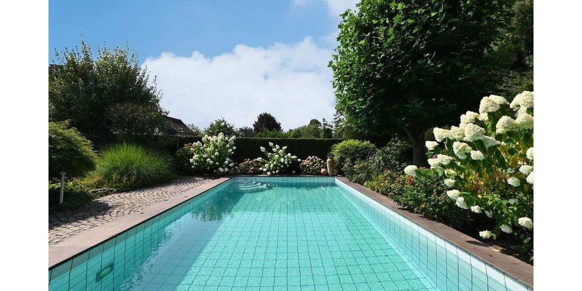 Einfamilienhaus Essen Werden - 6 Zimmer, 242 m&sup2;, 1.350.000&euro; | Angebot:25663253