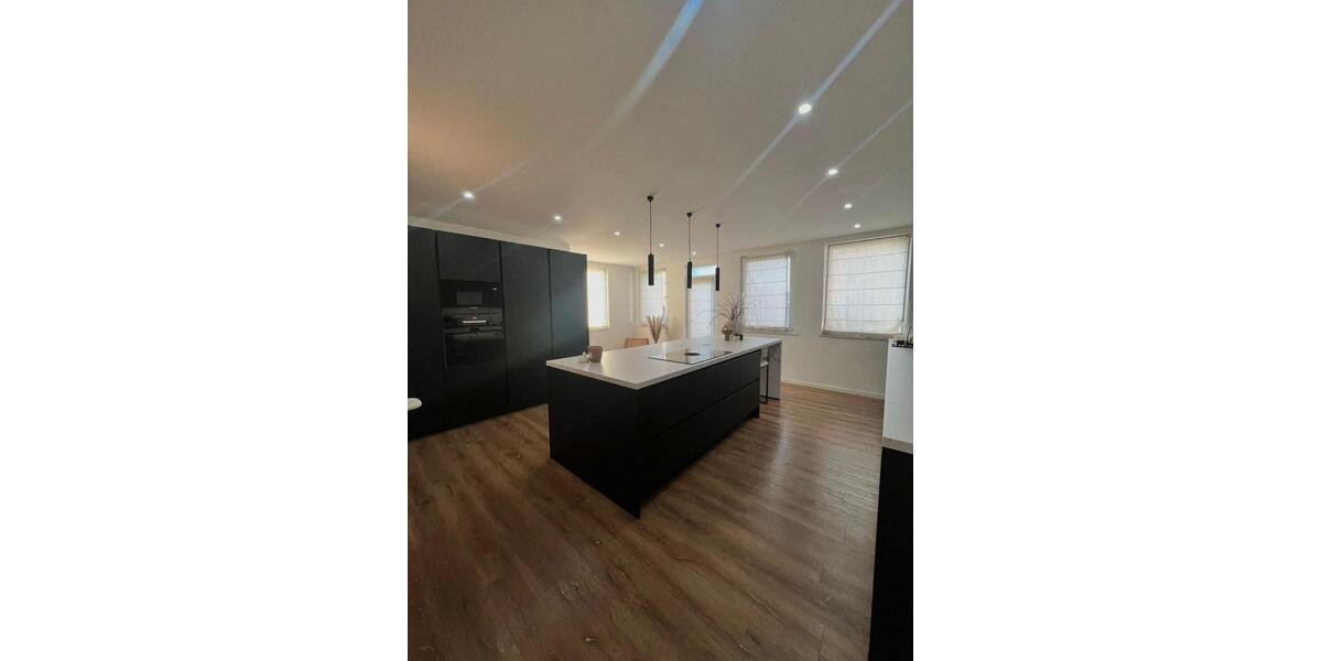 Bungalow Solingen Mitte - 4 Zimmer, 170 m&sup2;, 2.100&euro; | Angebot:27569773