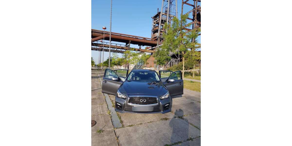 INFINITI Q50 285.000 km 11.000 &euro; Essen, Stadt 45136
