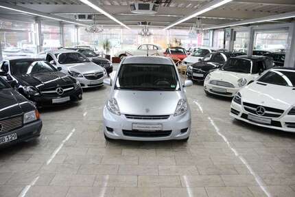Daihatsu Sirion 160.000 km 2.490 &euro; Essen 45356